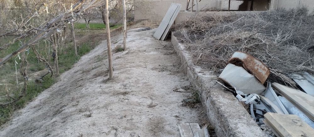 Yer uchastkasi sotiladi