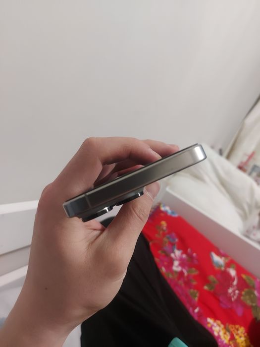 Срочно продам iphone 16pro max 256г