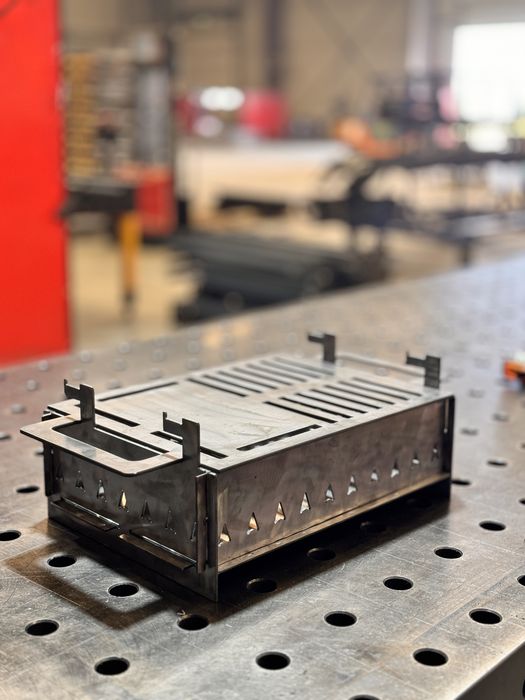 Gratar portabil, demontabil/modular 40x30 cm din otel de 3mm si plita otel 4mm
