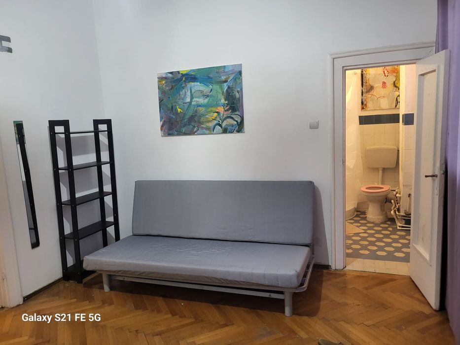 Închiriez apartament 3 camere ultracentral