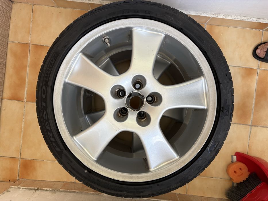 Джанти с гуми 5x100 със 225 40 18 Дот24