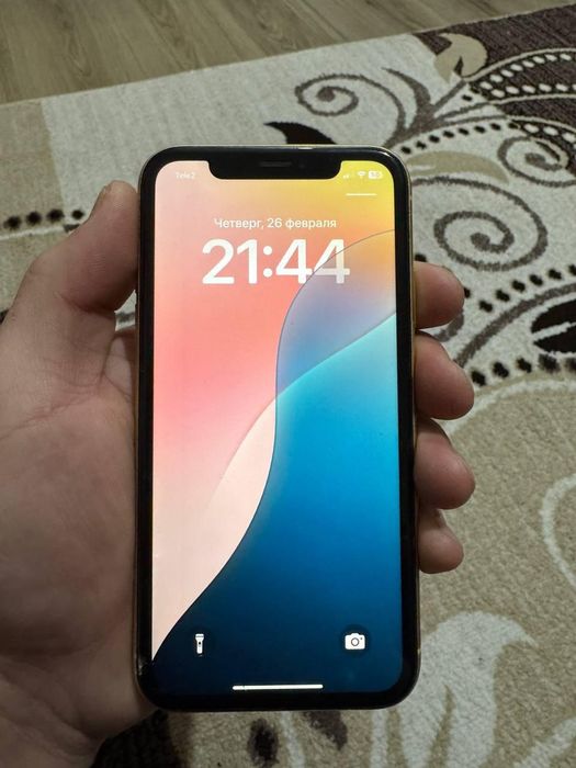Продам iPhone x r 128 gb