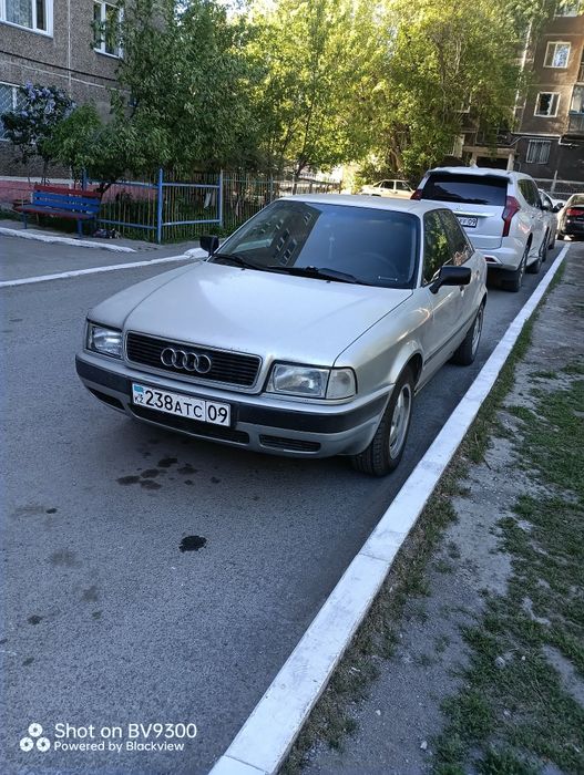 Продаю Ауди 80 Б4 в хорошем состоянии