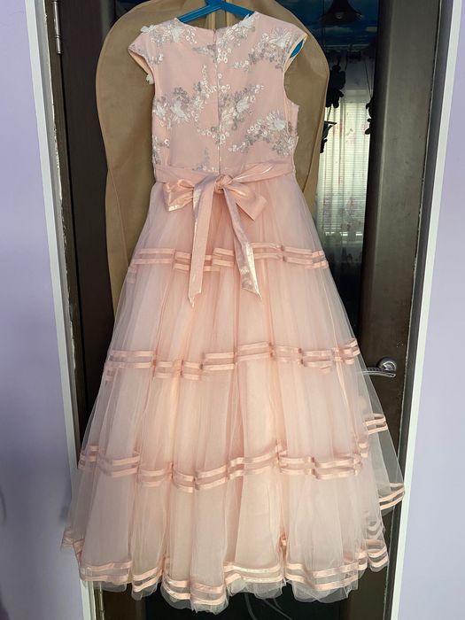 Нарядное платье для девочки