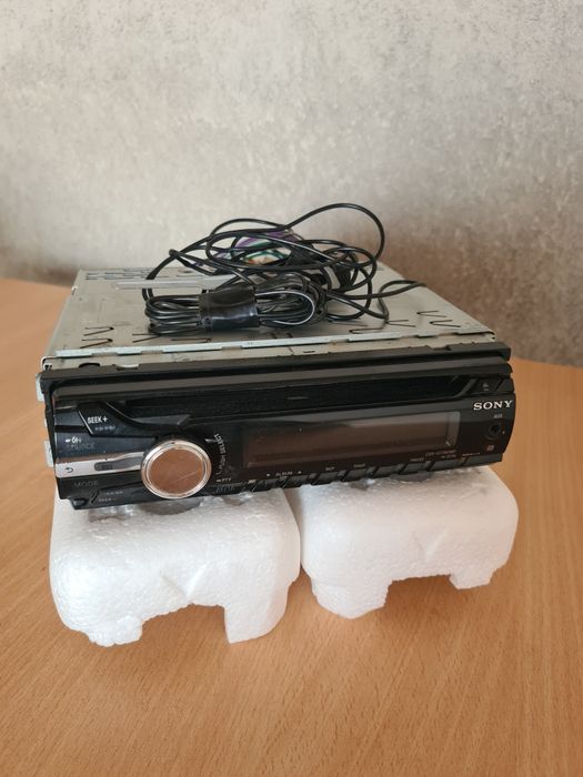 CD player auto Sony aux