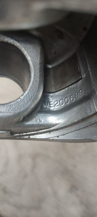 Продам б/у поршнь Тейкин(std) на 4м40