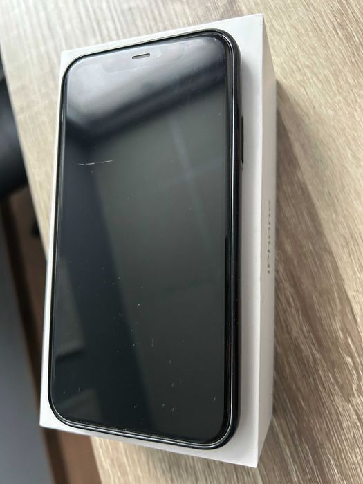 IPhone 11 / 64GB / 81%