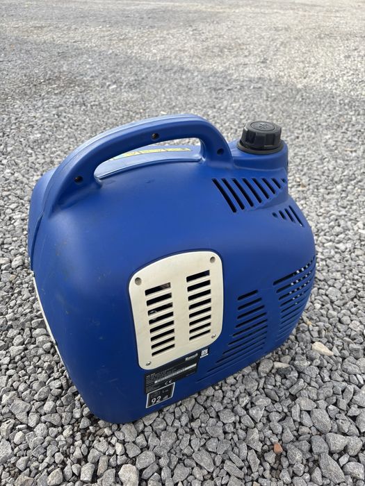 Продавам генератор