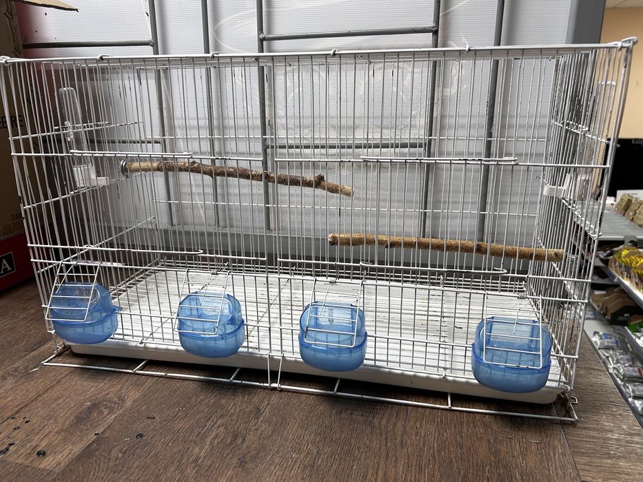 Клетка для птиц большая  б/у