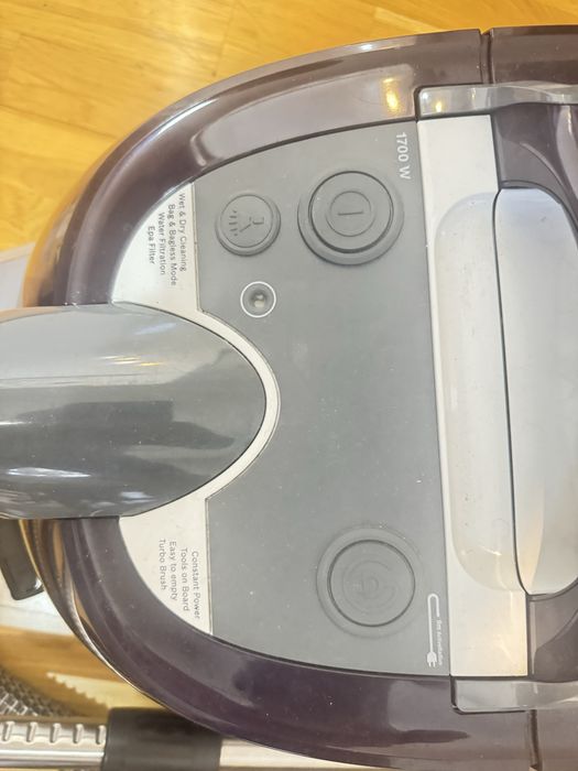 Продам моющий пылесос Bosch