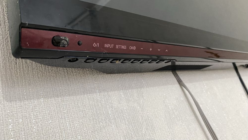 Телевизор LG (130cm)