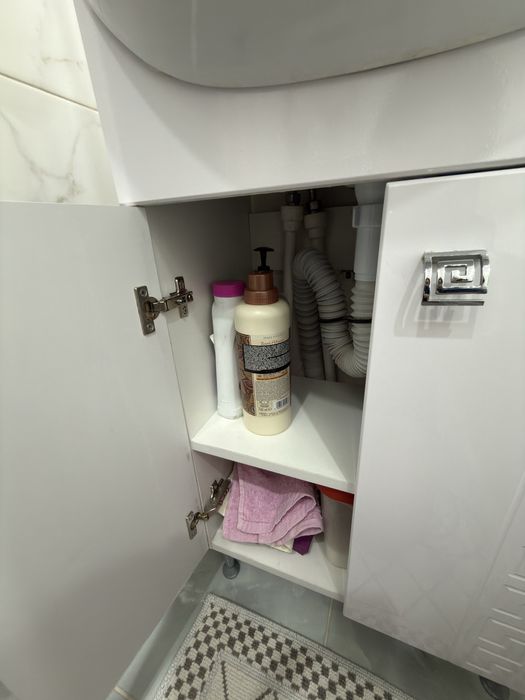 Продам тумбу вместе с раковиной