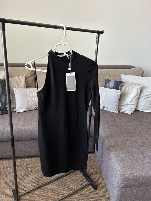 Рокли с етикети или обличани веднъж