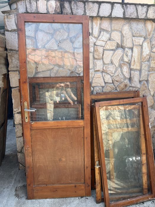 Дървена дограма, дървени врати и прозорци