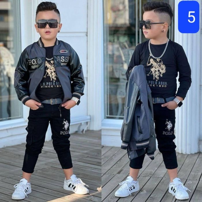 Compleu băieți diferite modele