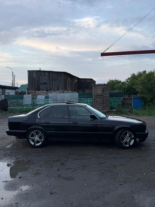 Продам bmw e 34 525