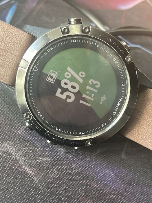 Продам часы Garmin fenix 5