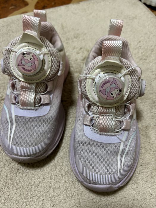 Кроссовки детские