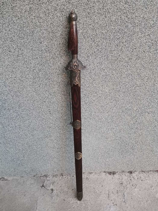 Традиционен китайски меч