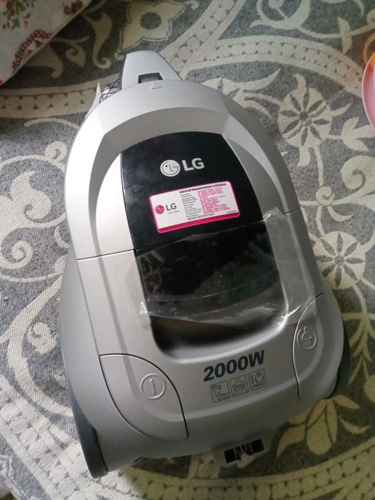 Продам пылесос новый LG мощность 1000кв