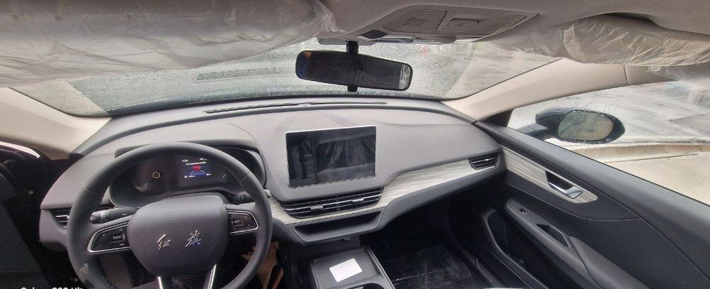 Hоngqi  QM 5 В НАЛИЧИИ