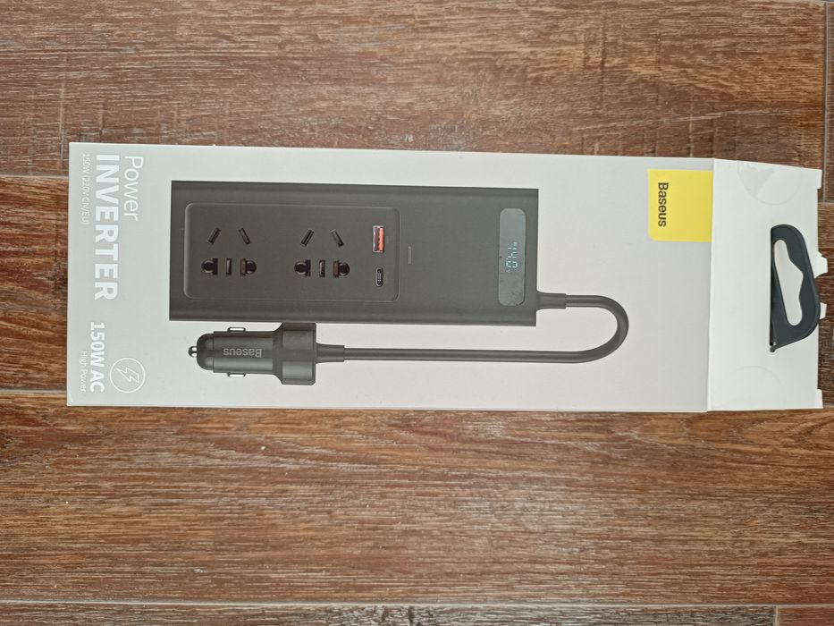 Продаю автомобильный инвертор Baseus