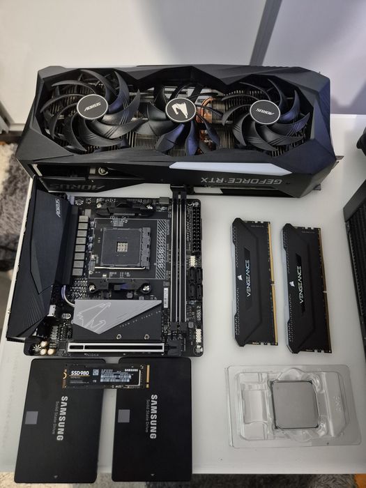 Vand placa video 3070ti gigabyte Aorus Master !!!