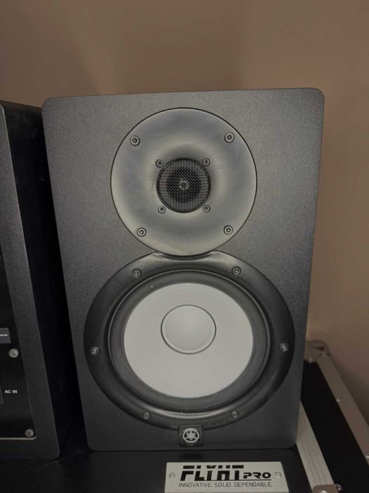 Yamaha HS7 + Omnitronic MO-5