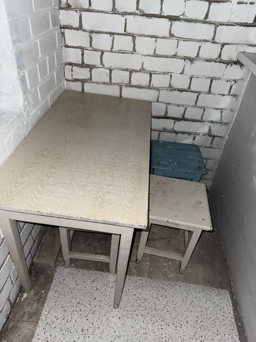 Отдам даром мебель !!!