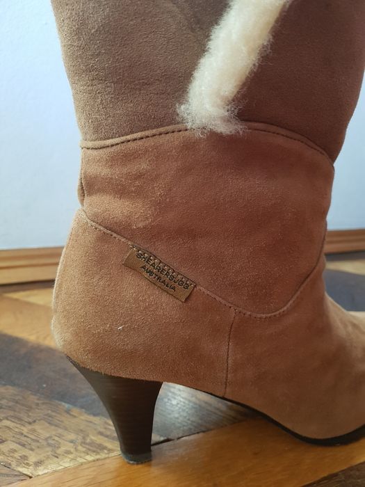 UGG обувки на нисък ток