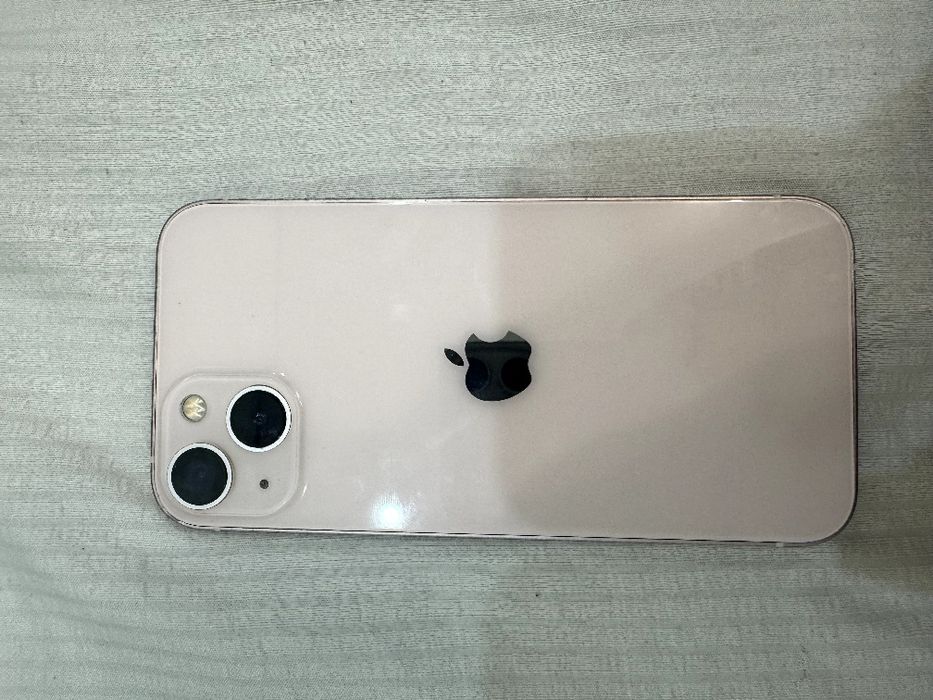 Продам Iphone 13
