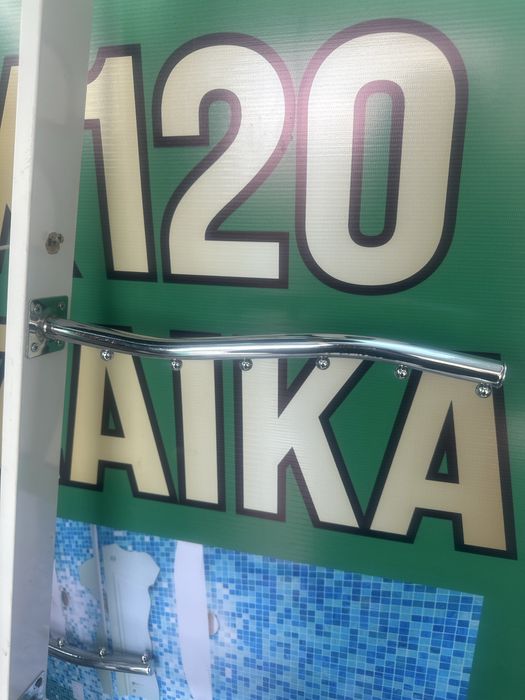 Вешалка продается недорого