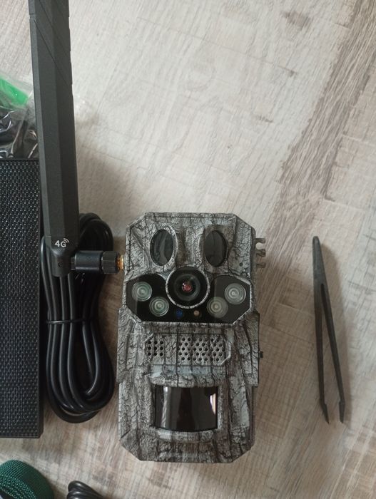 Camere vanatoare 4g cu GPS și termometru