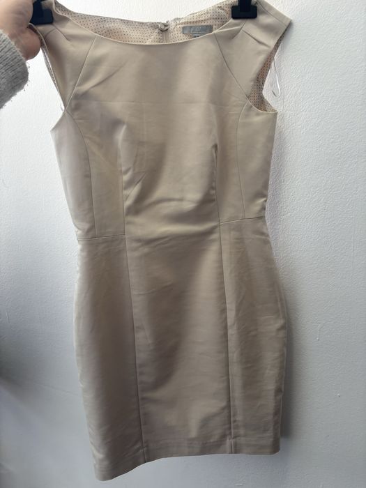 Дамска рокля.