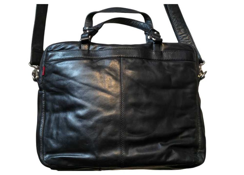 Vand geanta de dama, neagra, din piele naturala, marca Hedgren