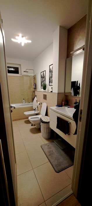 Apartament cu 4 camere