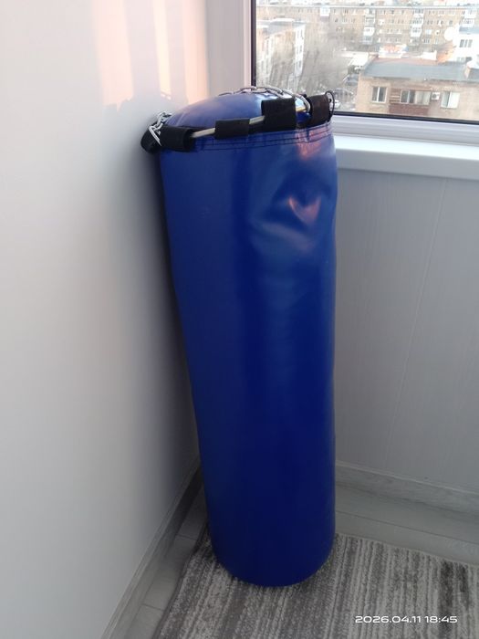 Продам боксерскую грушу