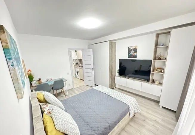 Proprietara ofer o garsoniera spre chirie