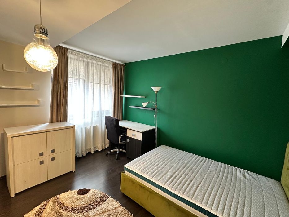 Apartament 3 camere, Str Zimbrului , ultracentral, etaj 1, bloc nou, parcare subterana, complet mobilat si utilat