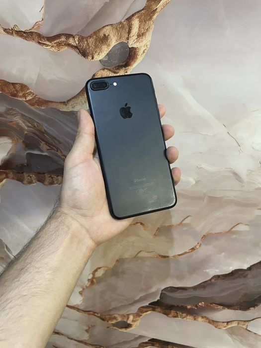 Продам телефон Айфон 7 Plus