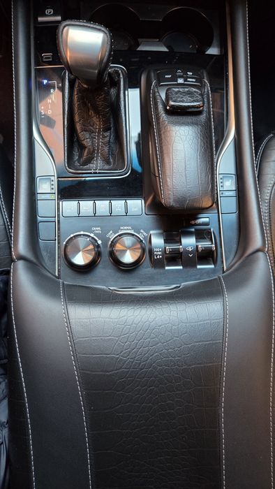 Lexus 570 super sport full