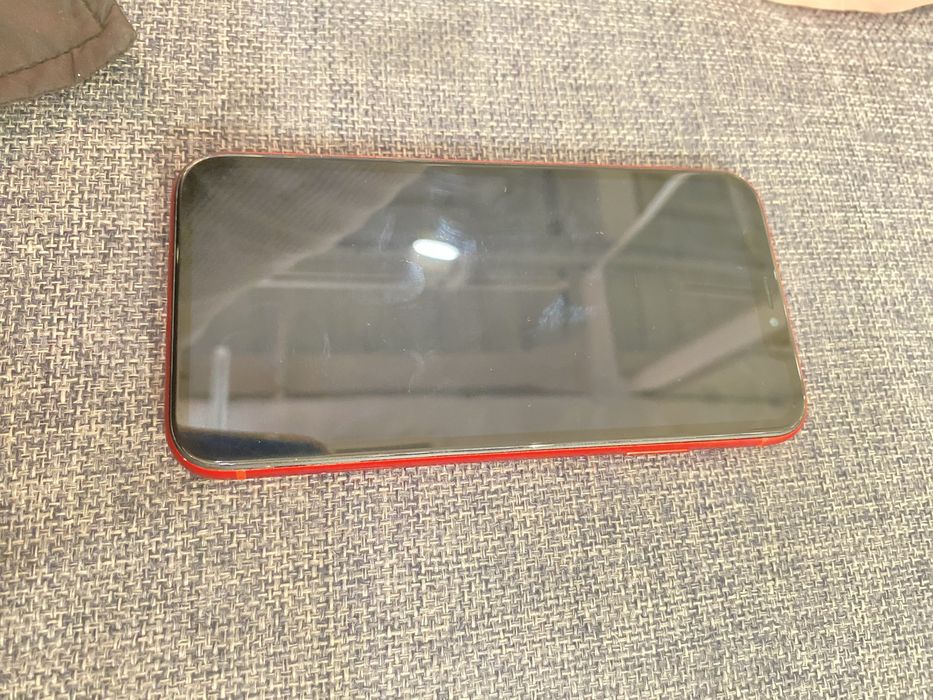 Айфон XR красный 64 гб