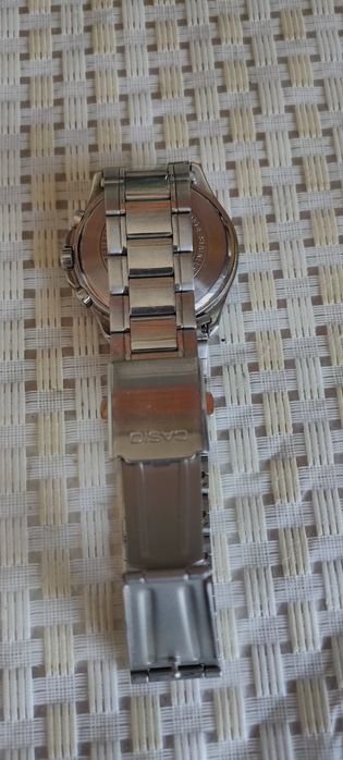 Продам наручные часы Casio MPT 1374