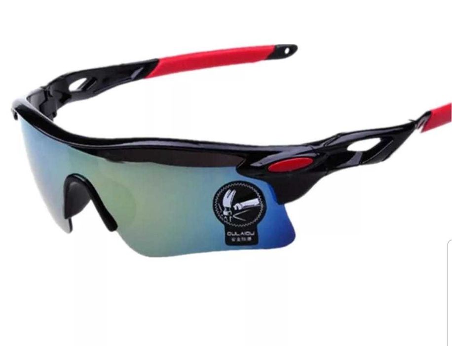 Очки солнцезащитные спортивные