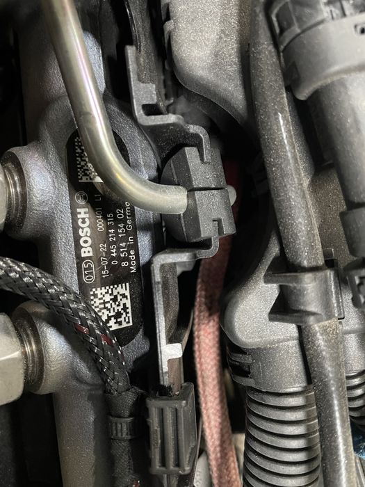 Rampa injectoare BMW f30 motor 2.0 b47 euro 6 190 cp