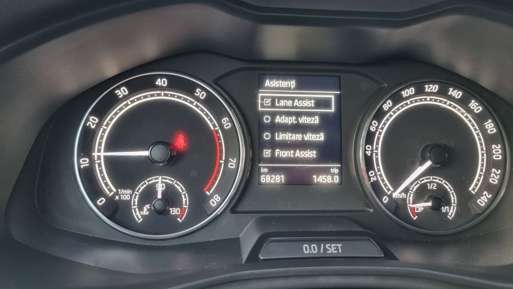 Skoda Scala 2023  a 11 benzina România