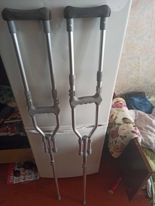 Костыли подмышечные