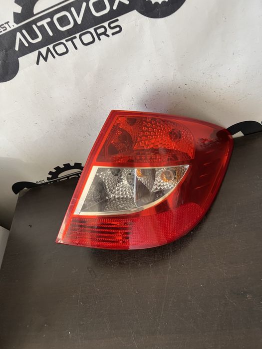 Stop dreapta Renault Clio sedan an 2009-2012