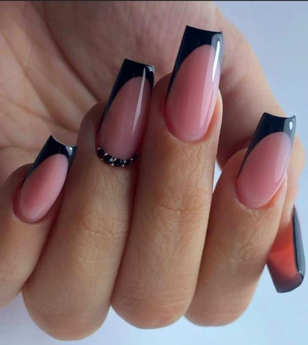 Manichiură, pedichiură si oja semi-permanenta