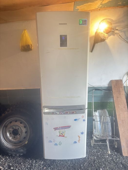 Продам холодильник